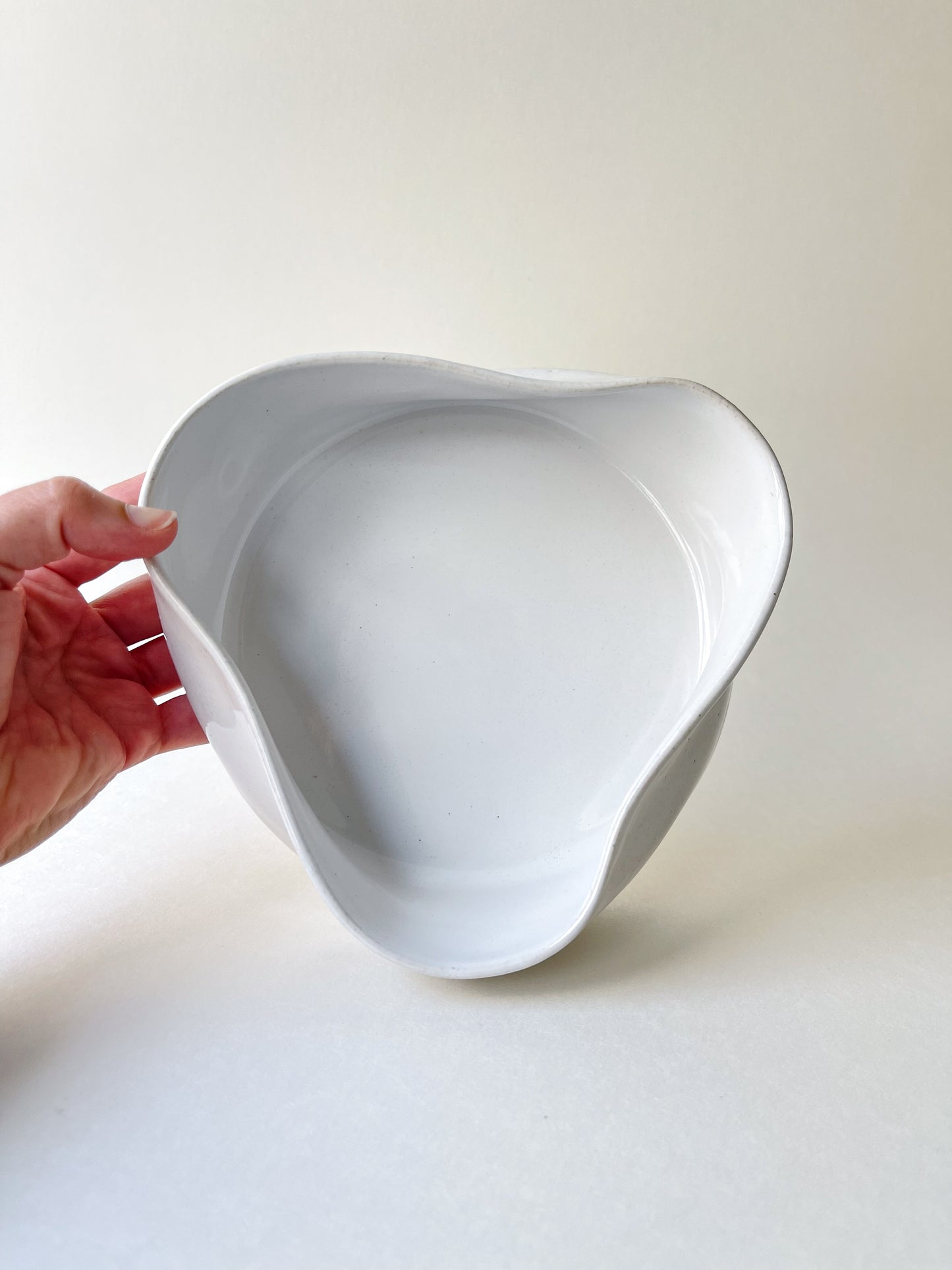 Twisty platter - white gloss small