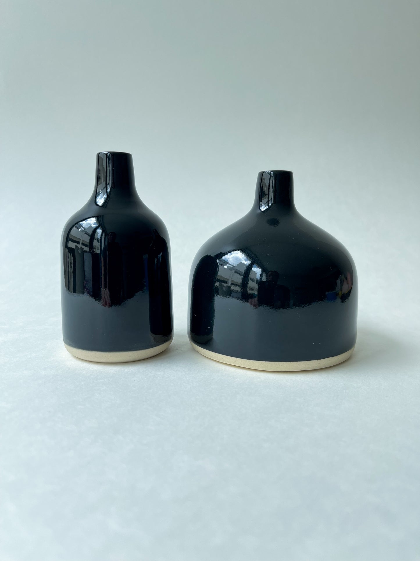 Bud vase : black gloss 2