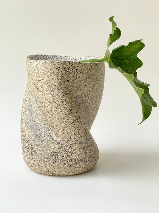 Twisty Vase - Sandy Speckle M