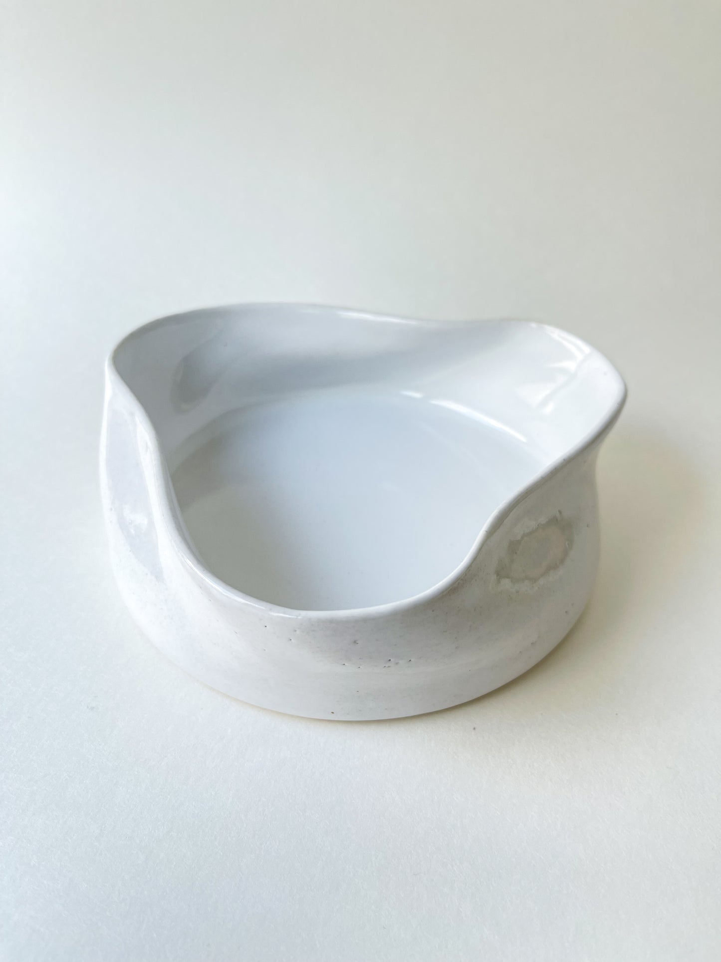 Twisty platter - white gloss small